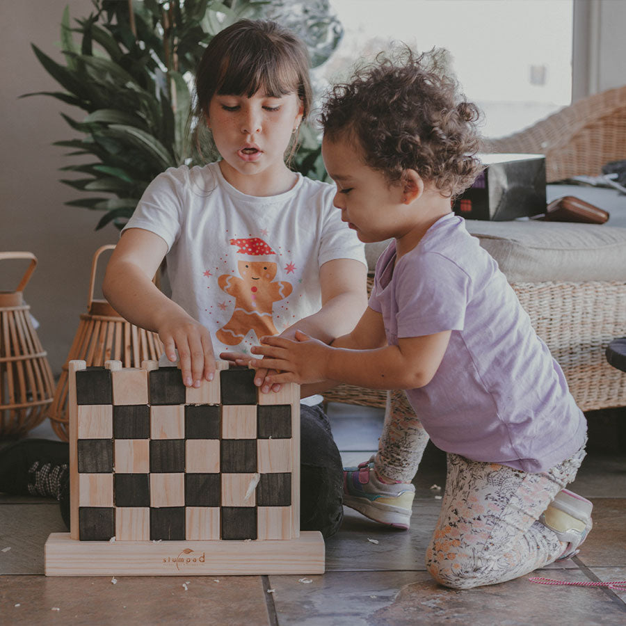 Four-In-A-Row Game - Family Edition